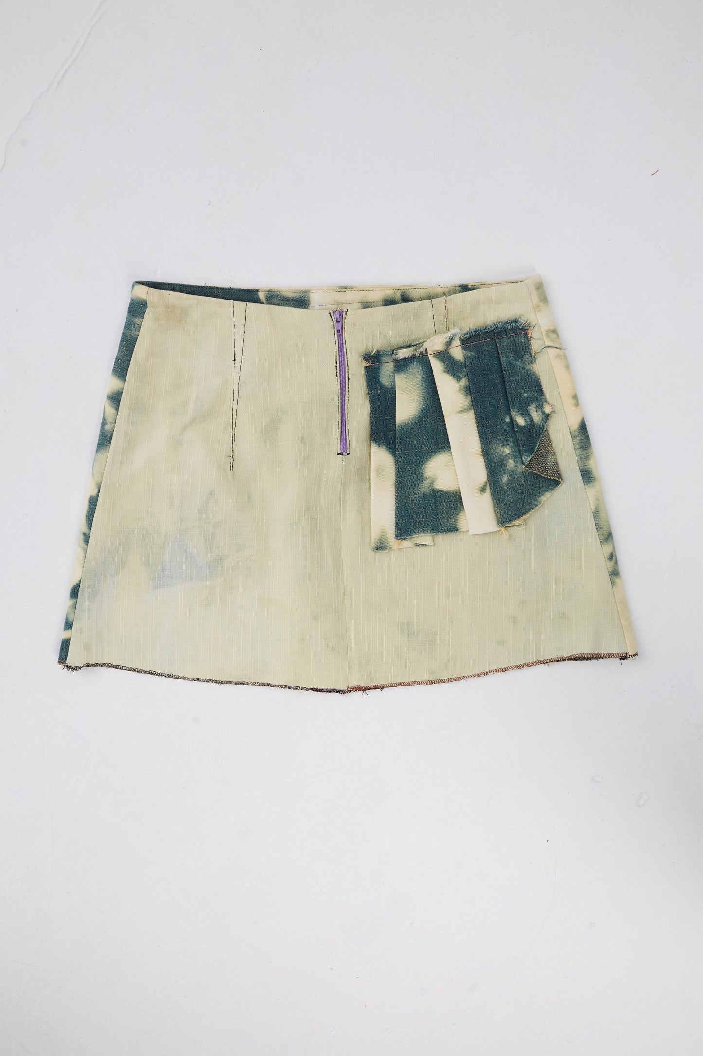 Cloudy belt skirt